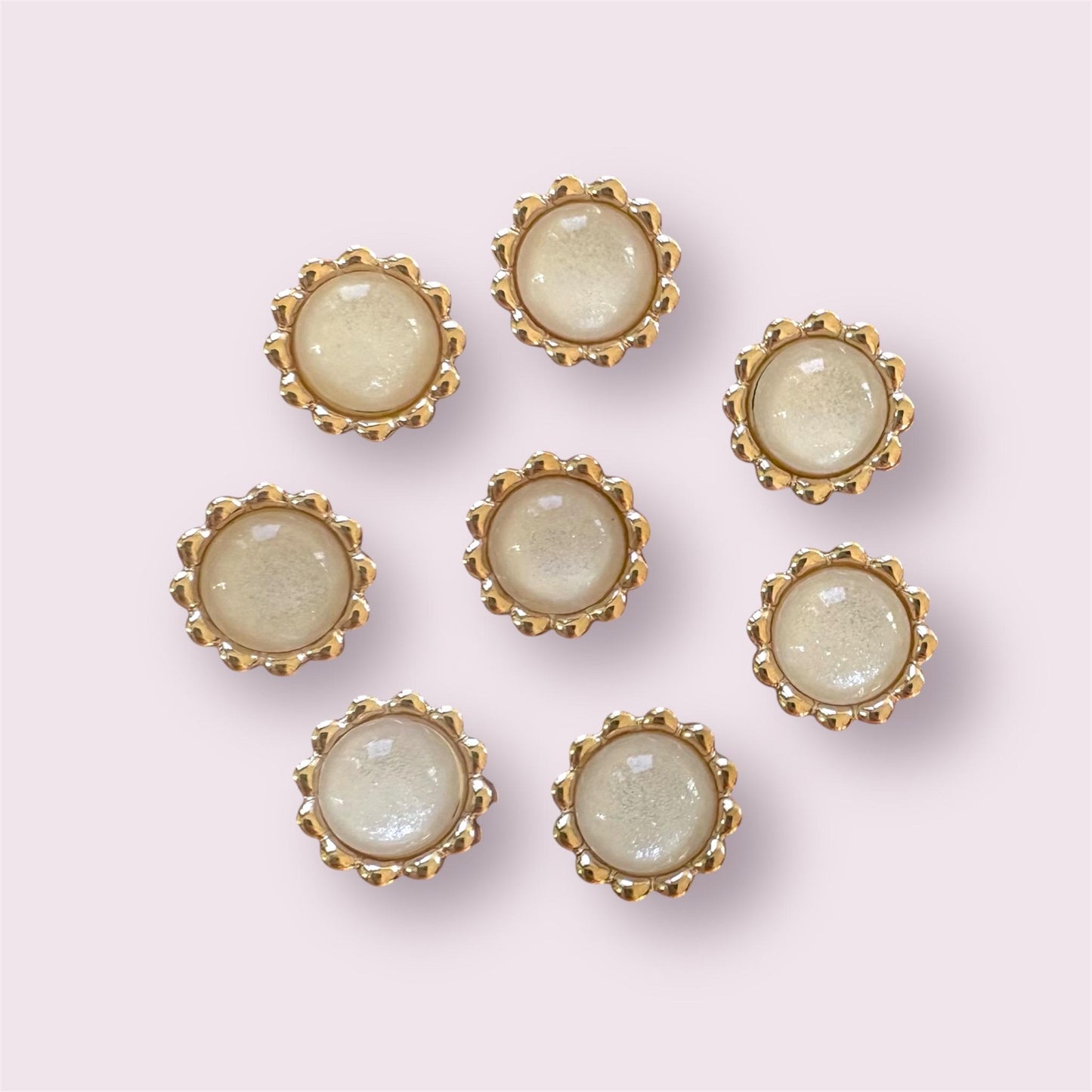 Pearl effect round cabochons, 13mm white