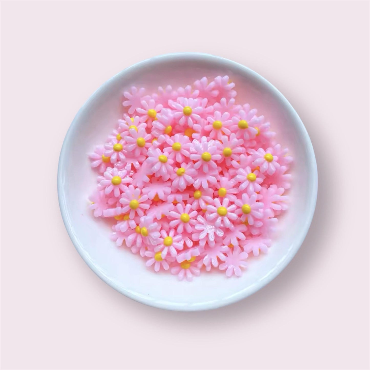 Daisy cabochons, 12mm pink