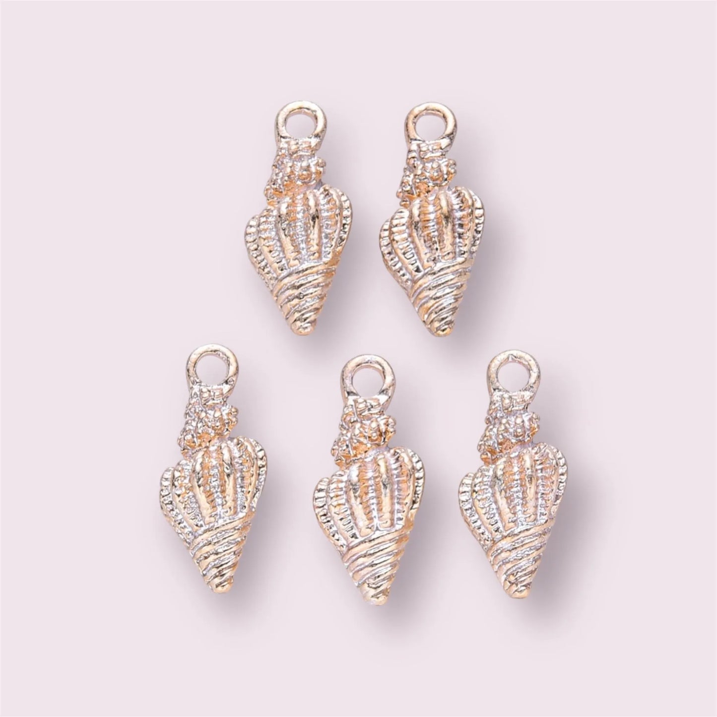 Spiral shell charm, 19mm