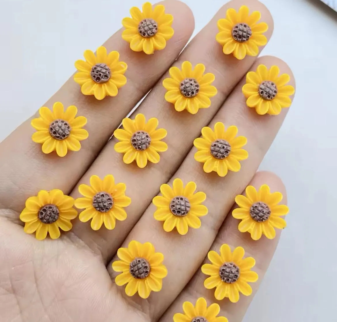Sunflower cabochons, 11mm