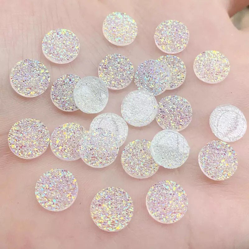 Round clear resin cabochon, 10mm