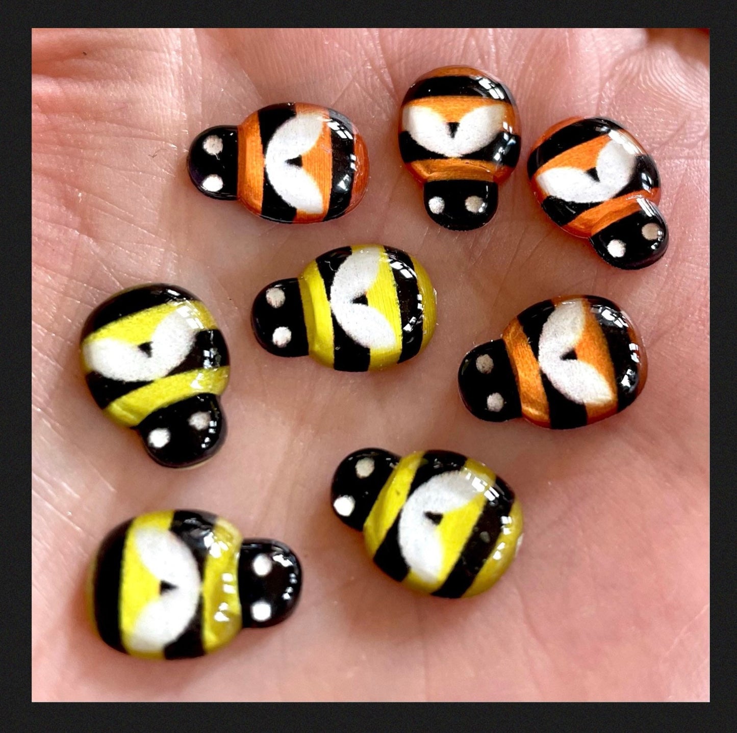Bee resin cabochons, 13mm warm yellow