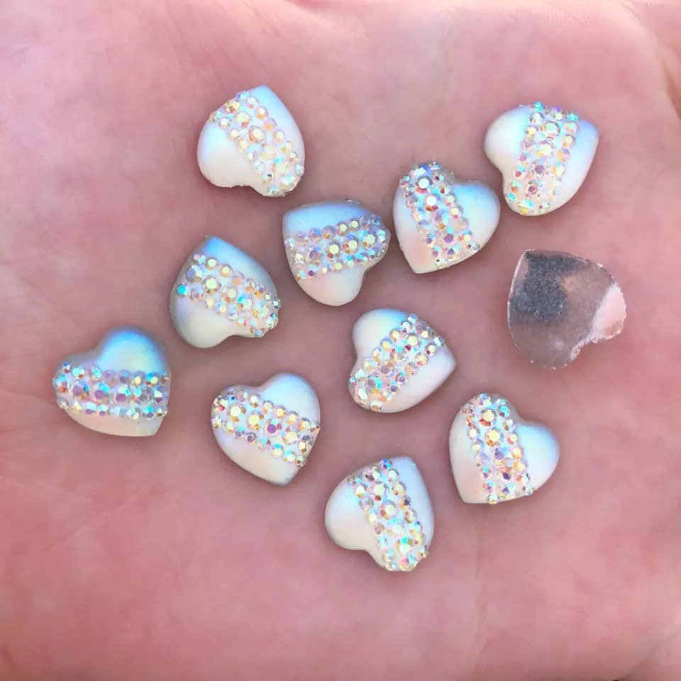 Silver rhinestone pattern heart cabochons, 12mm
