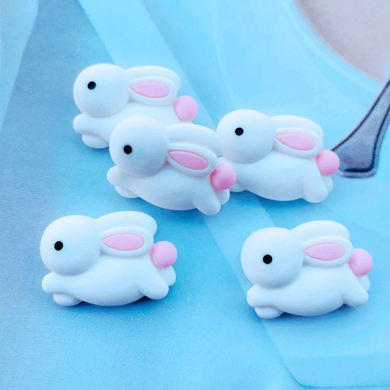 Rabbit resin embellishments, white 24mm