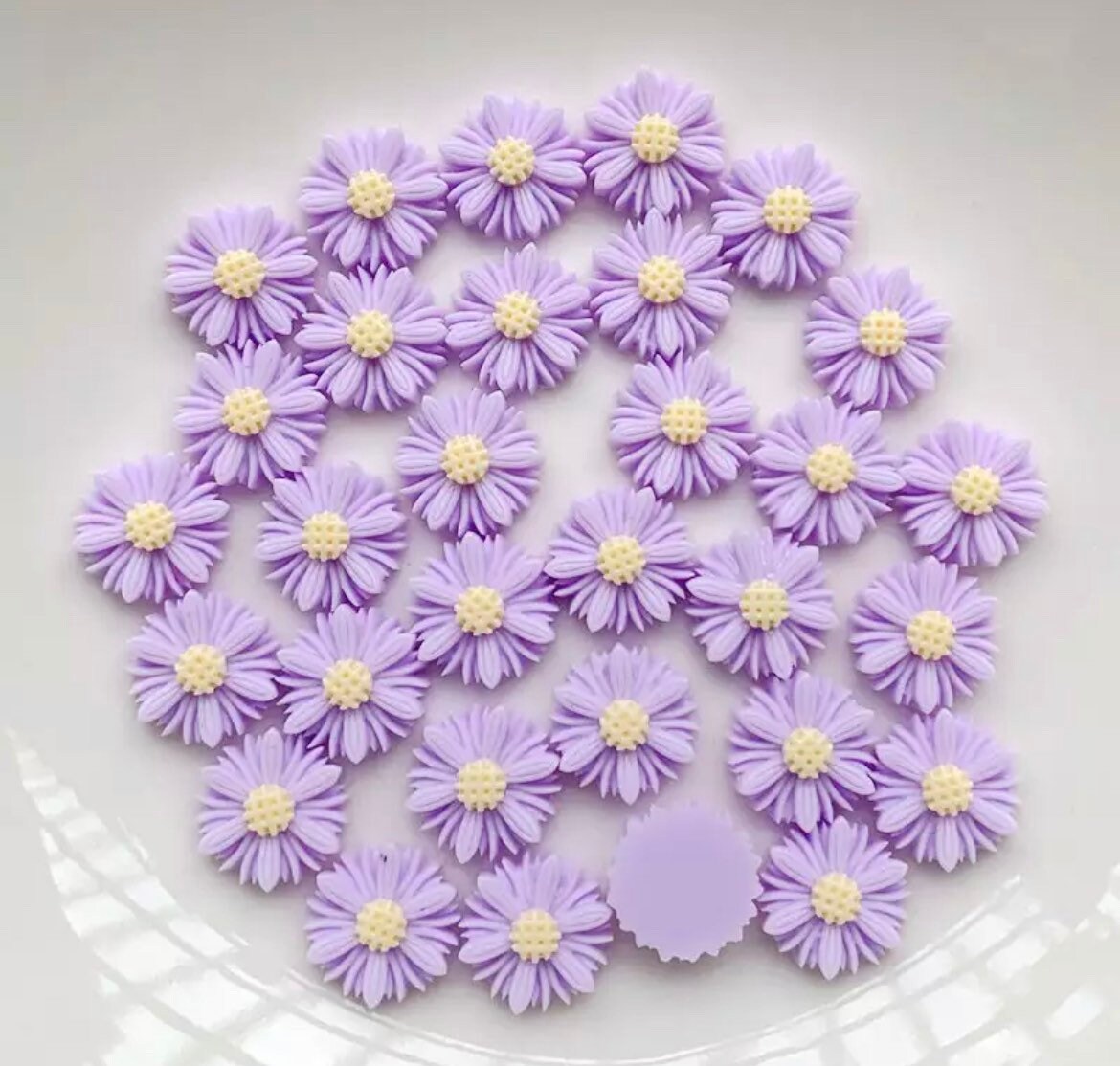 Pale purple 9mm flower cabochons