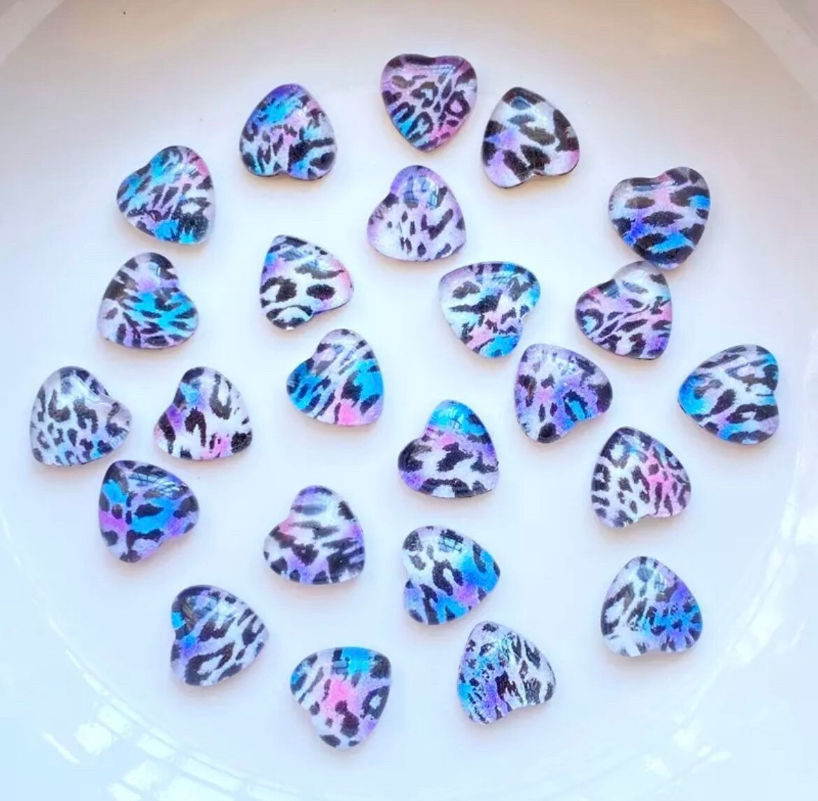 Heart cabochons, 8mm blue leopard