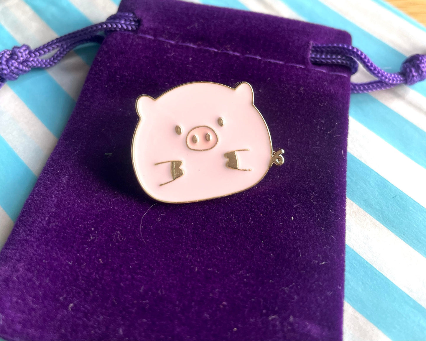 Pig enamel pin badge