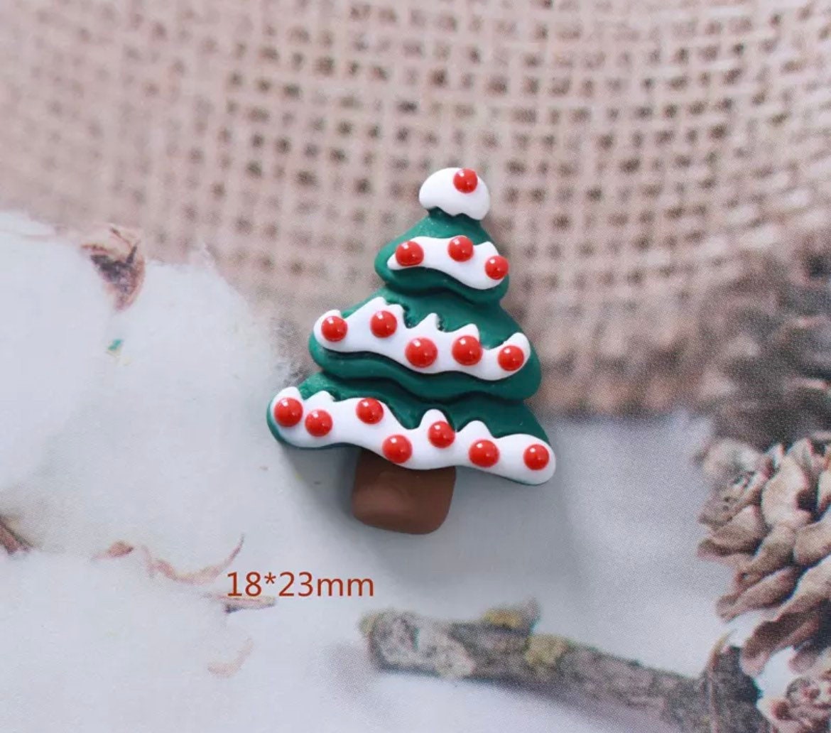 Christmas tree resin cabochons, 23mm