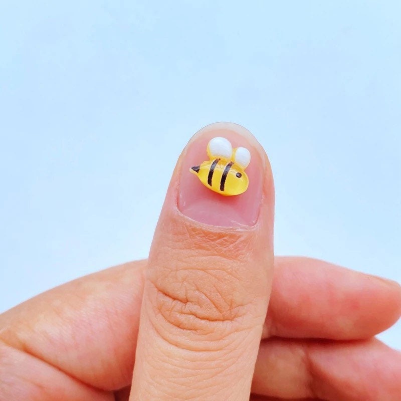 Bee resin cabochons, mini 8mm