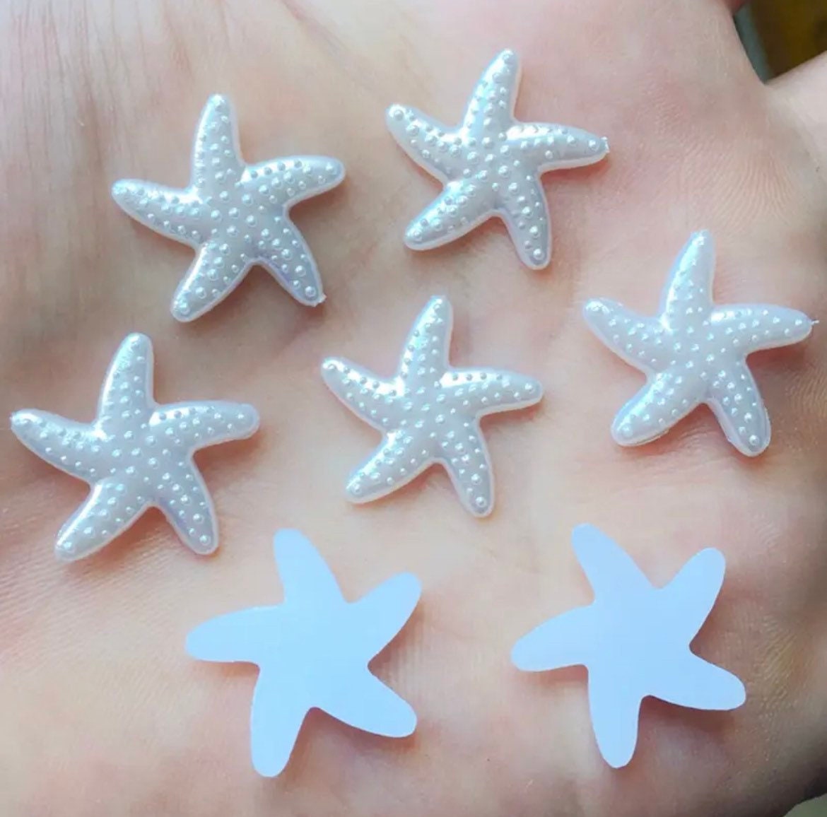 Starfish cabochons, white 18mm