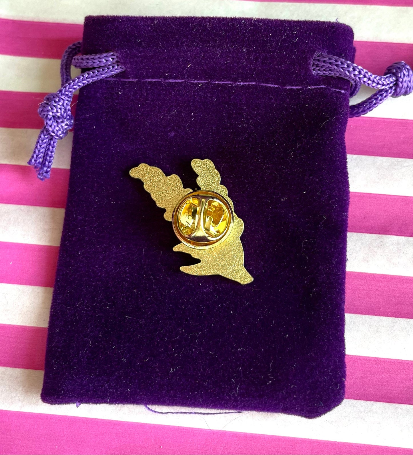 Foxglove flower enamel pin badge