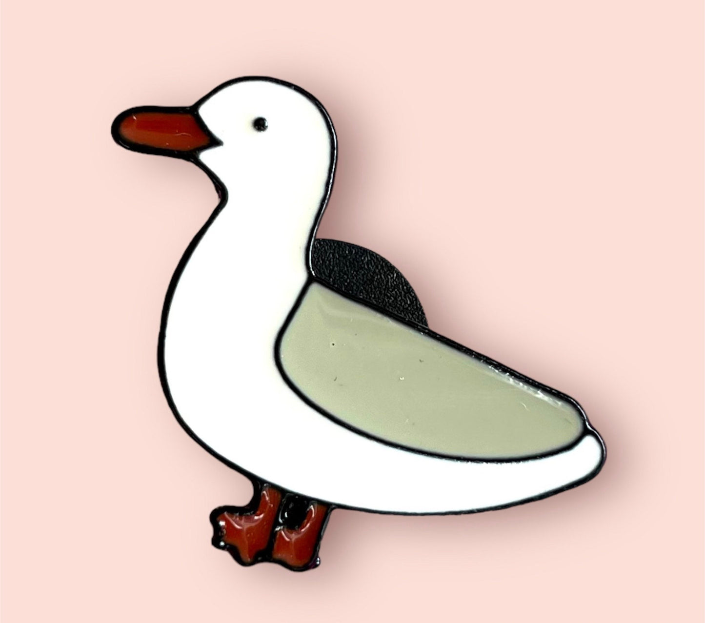 Seagull enamel pin badge