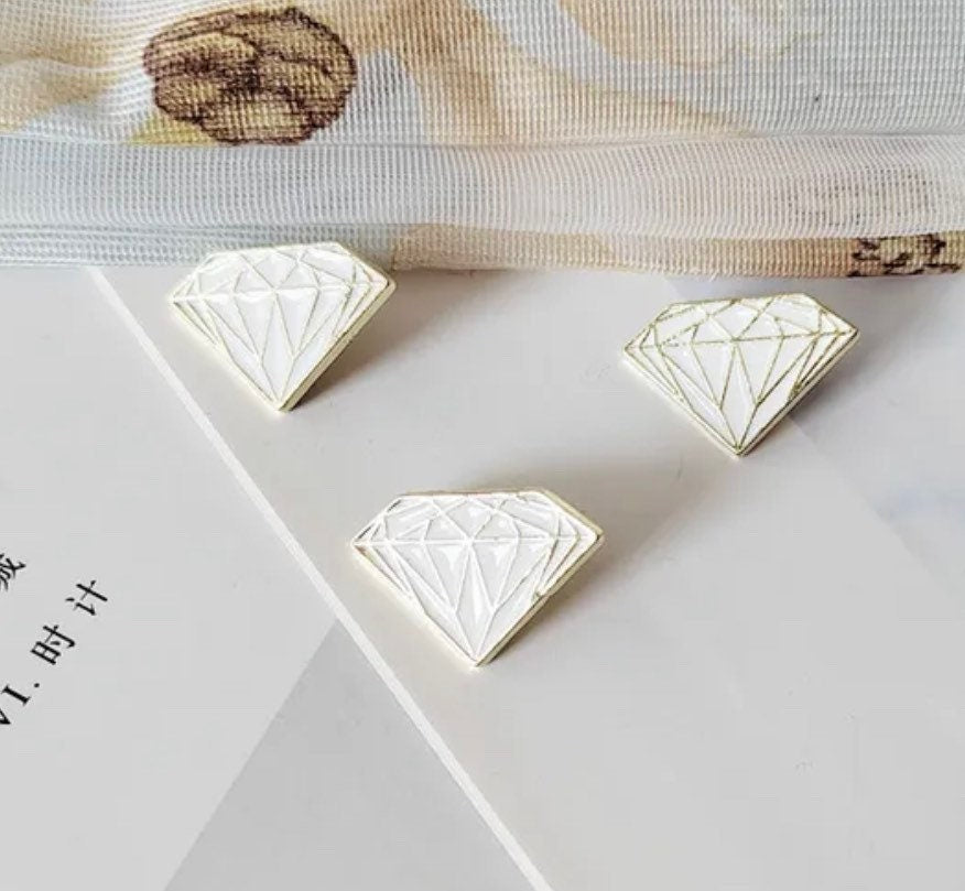 Diamond enamel pin badge, 30mm