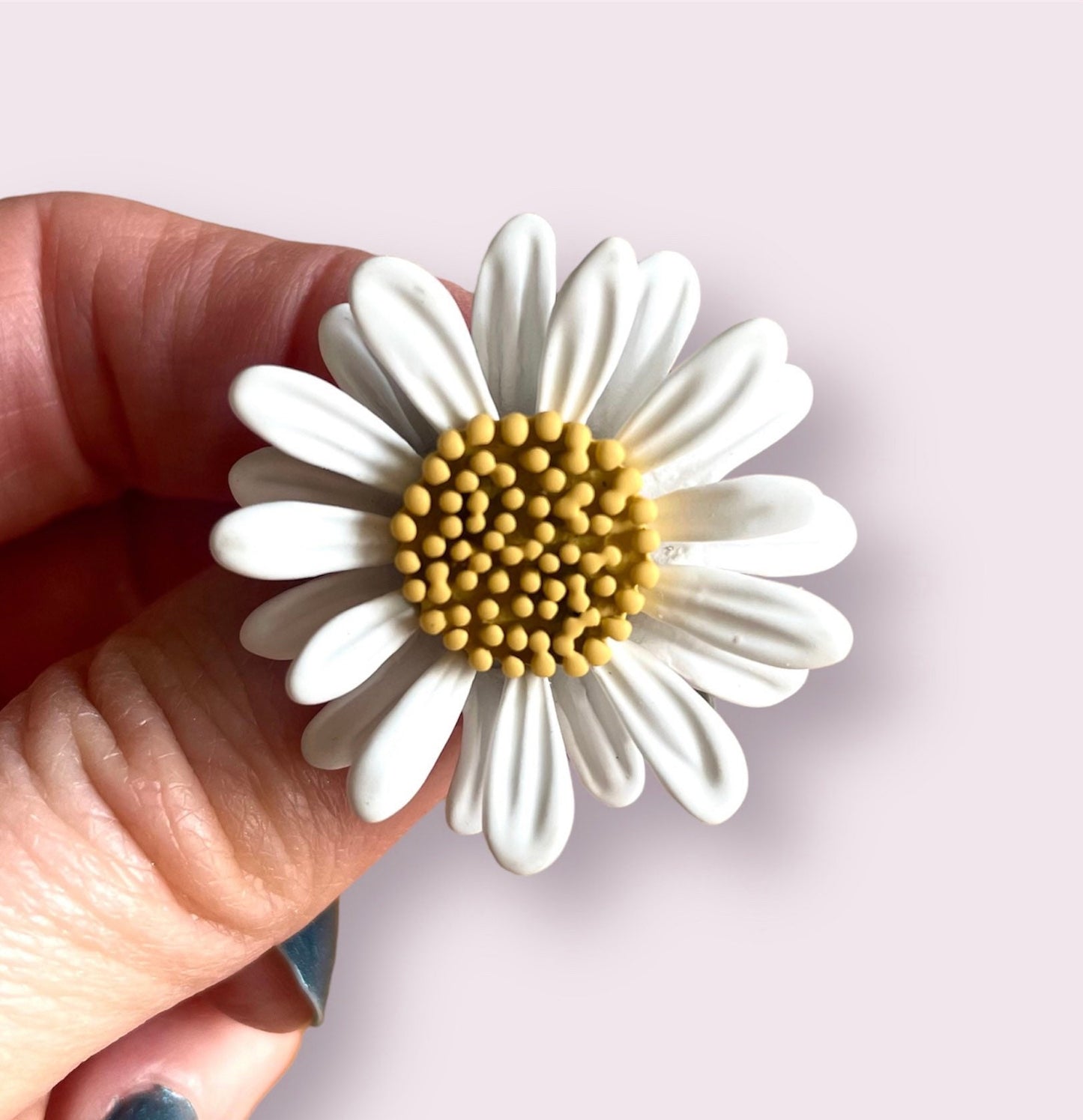 Daisy enamel brooch, white