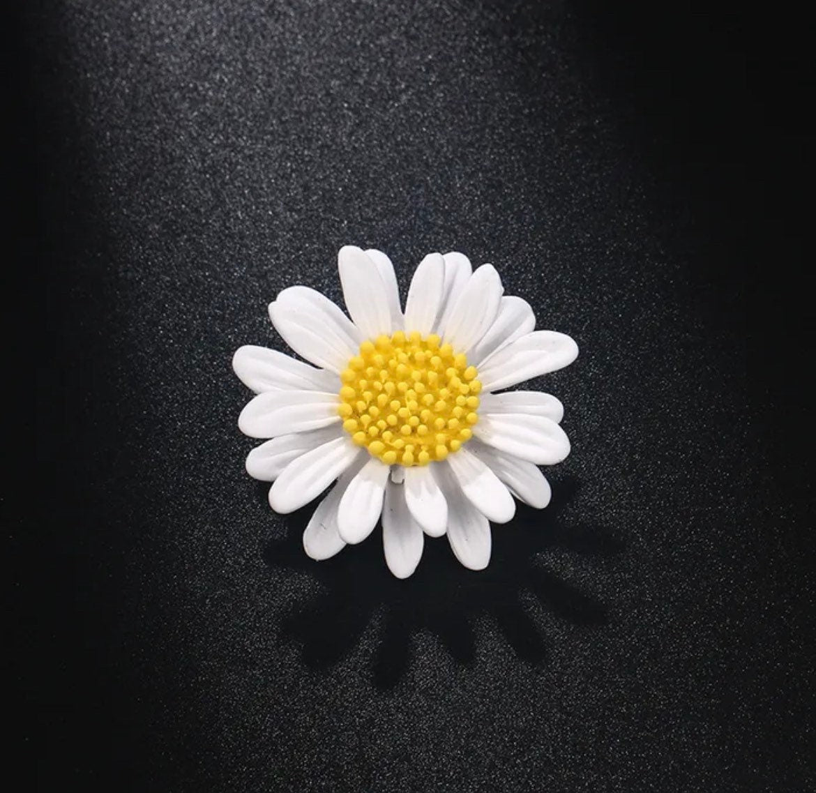 Daisy enamel brooch, white