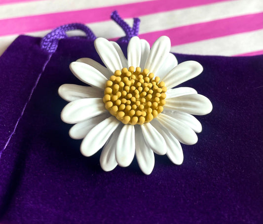 Daisy enamel brooch, white