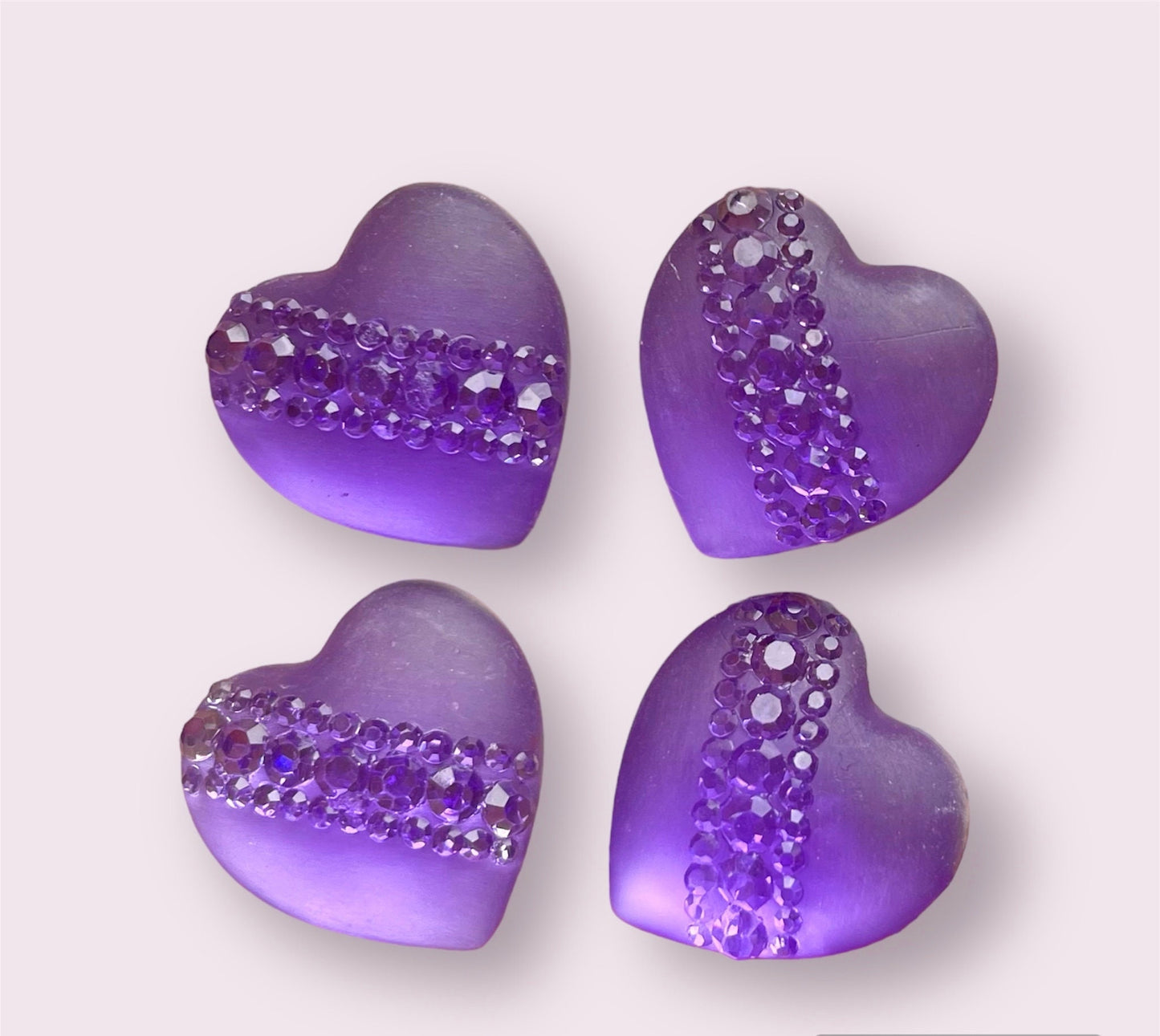 Purple heart cabochons, purple 2cm