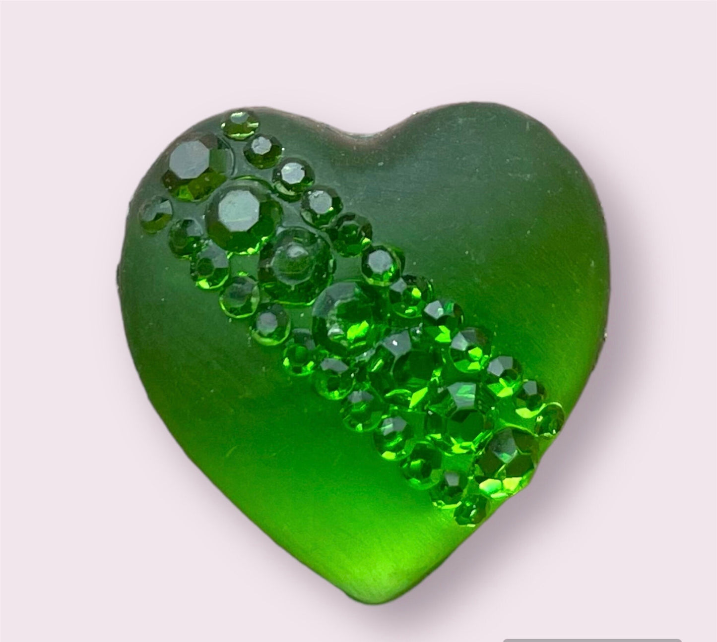 green heart cabochons, 2cm