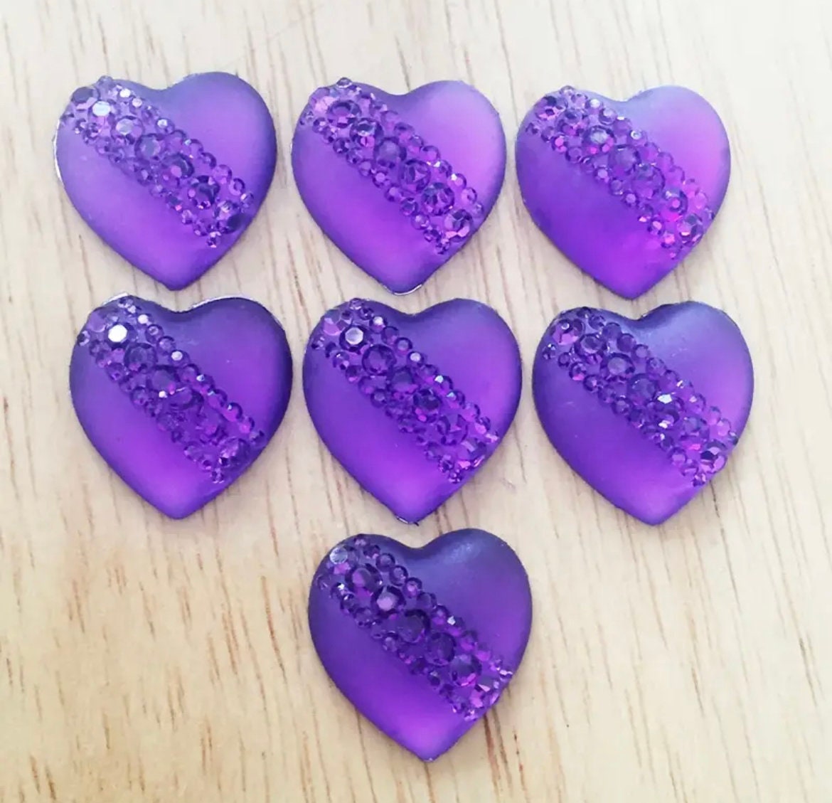 Purple heart cabochons, purple 2cm