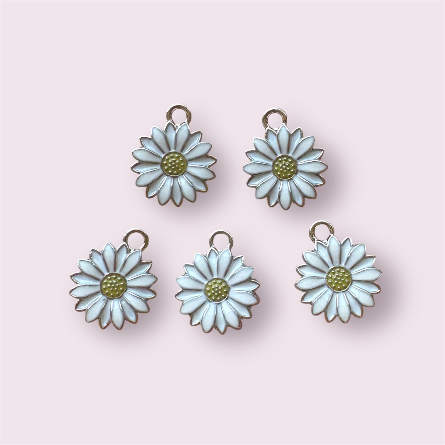 Daisy charms, white, 17mm