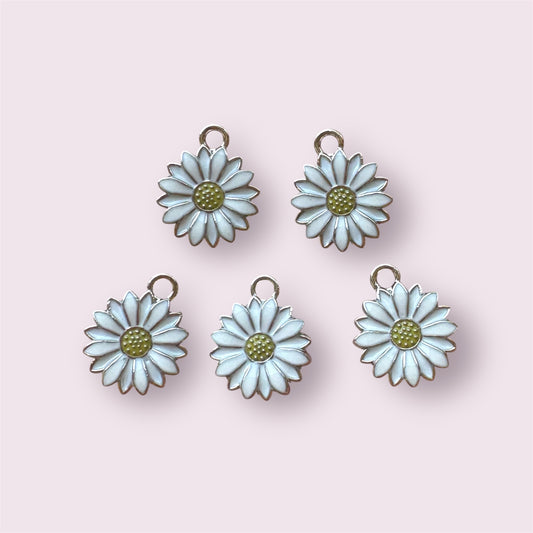 Daisy charms, white, 17mm