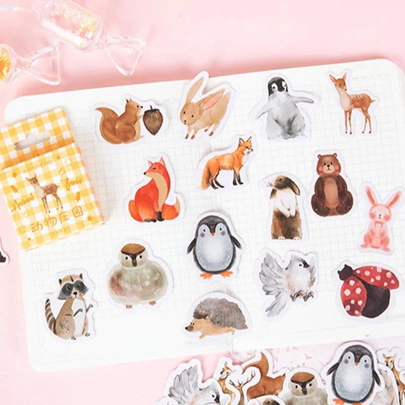 Animal paper stickers box