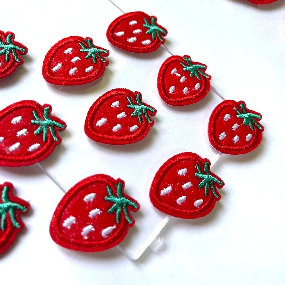 Strawberry patch, 27mm