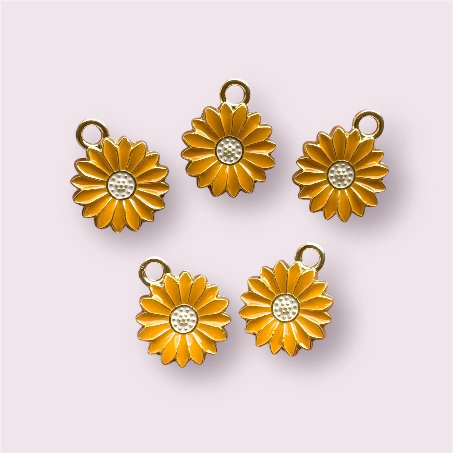 Daisy charms, yellow, 17mm