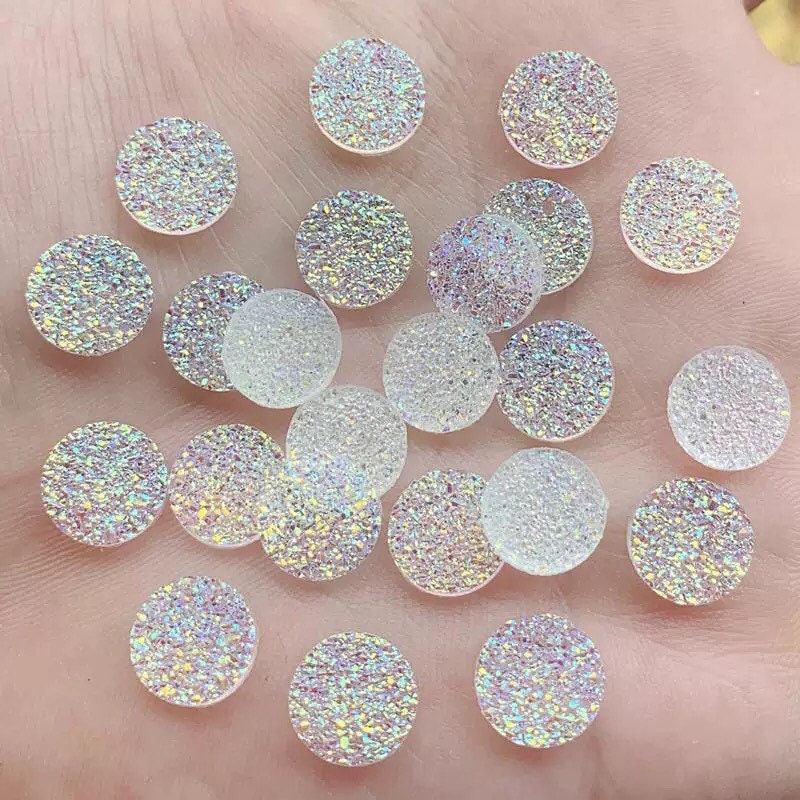 Round clear resin cabochon, 10mm