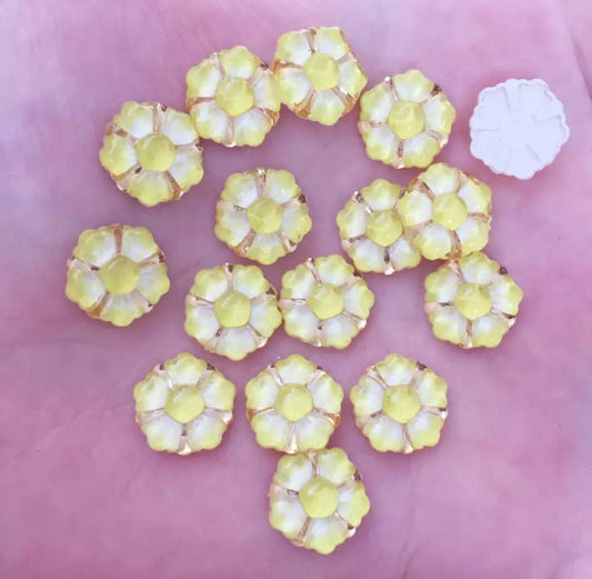 Yellow flower cabochons, glass effect 12mm