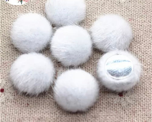 Fluffy round embellishments, white 16mm