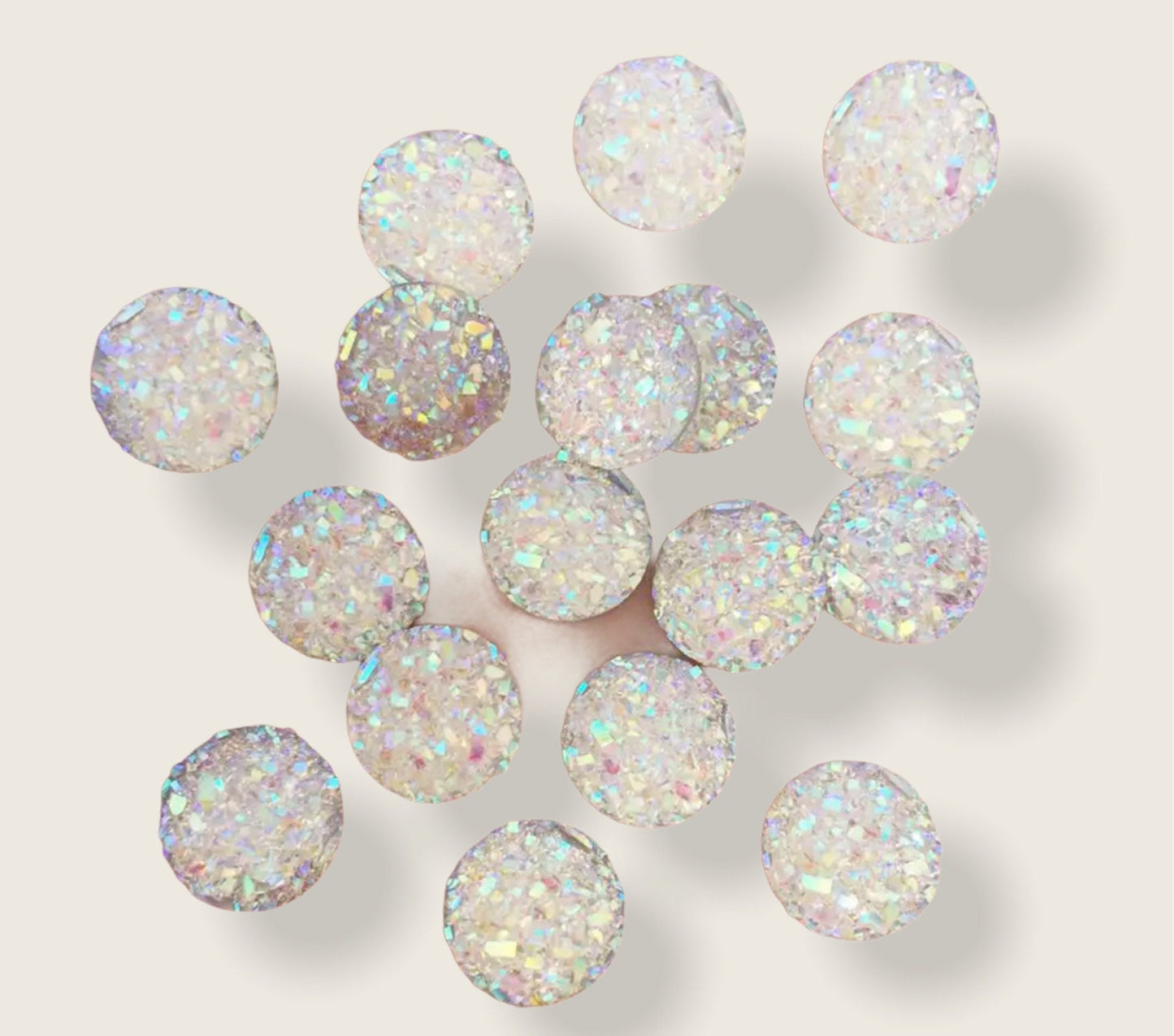 Round resin silver cabochon, 10mm