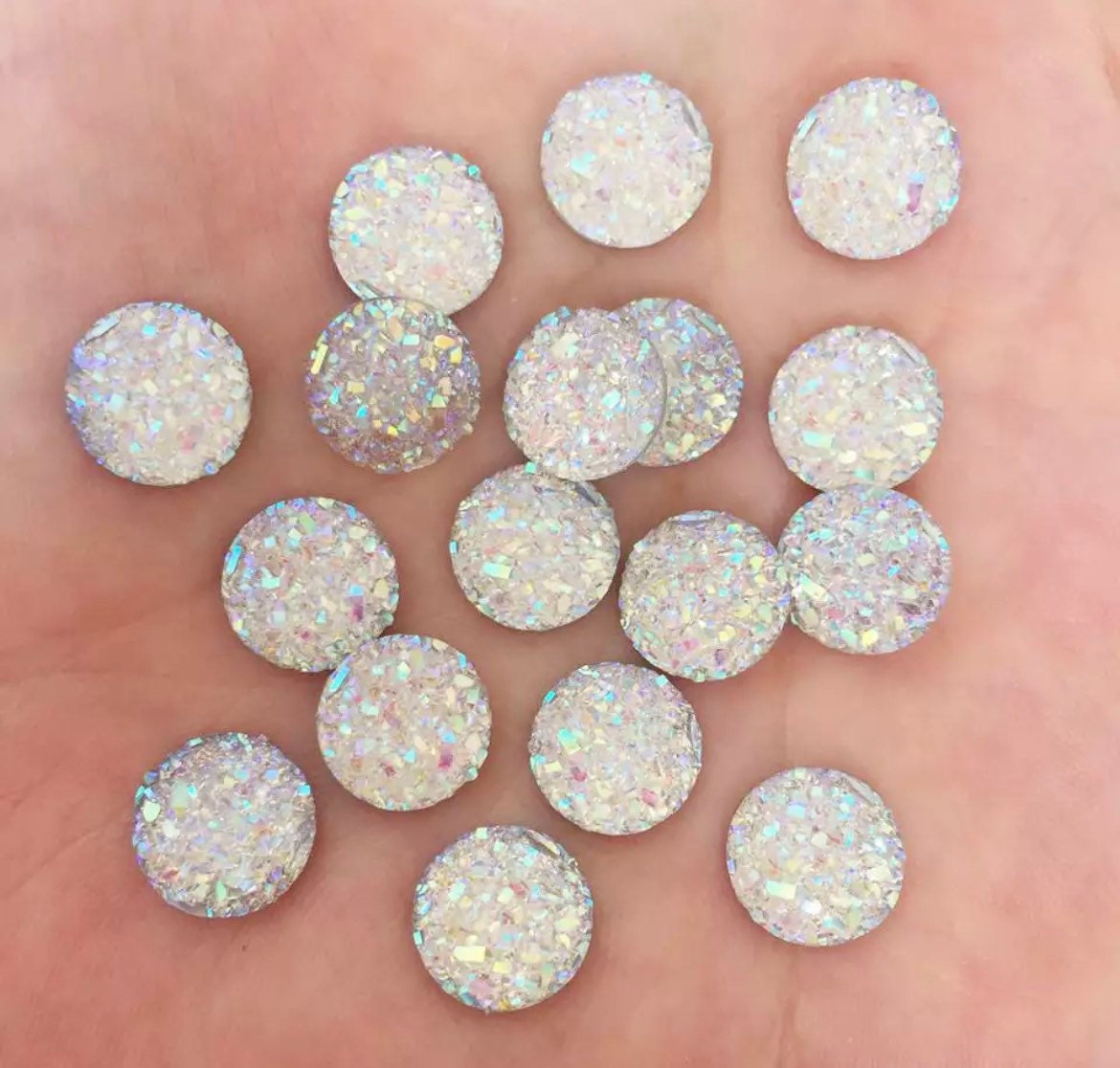 Round resin silver cabochon, 10mm