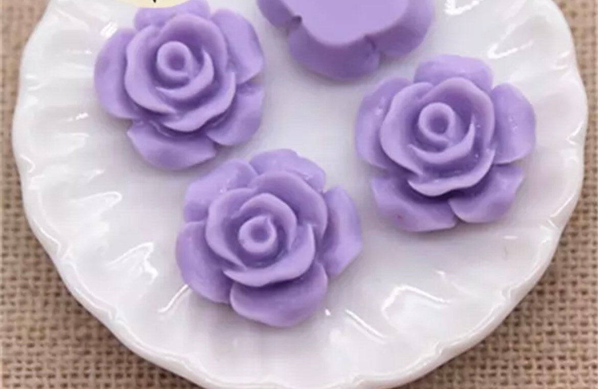 Lilac  flower cabochons, Matte pale purple 13mm
