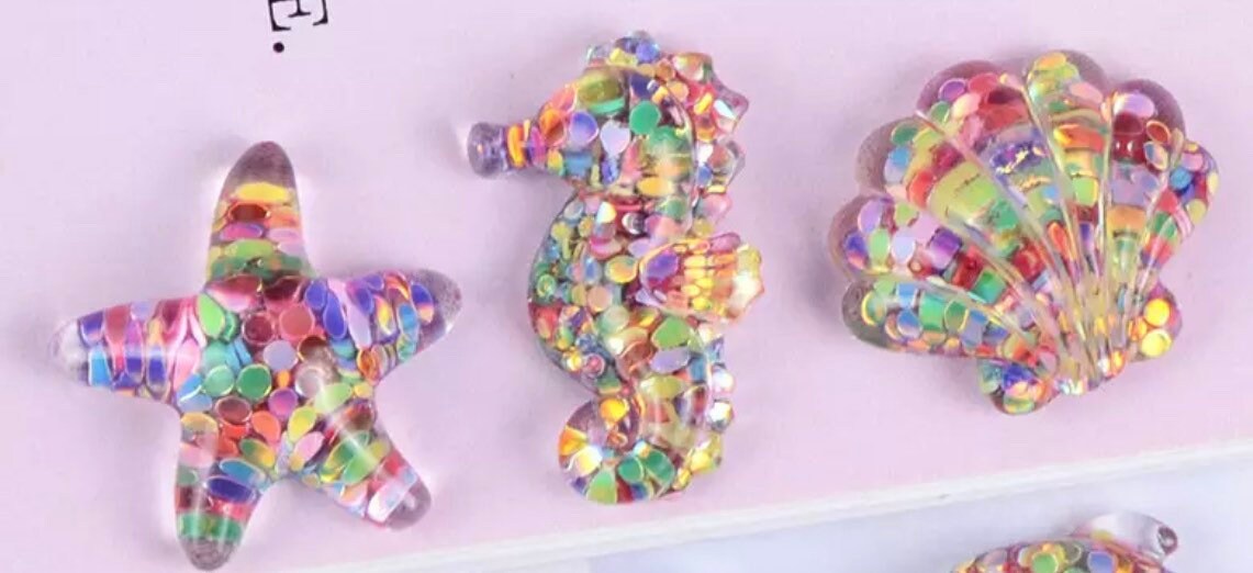 Seahorse cabochons, rainbow 25mm