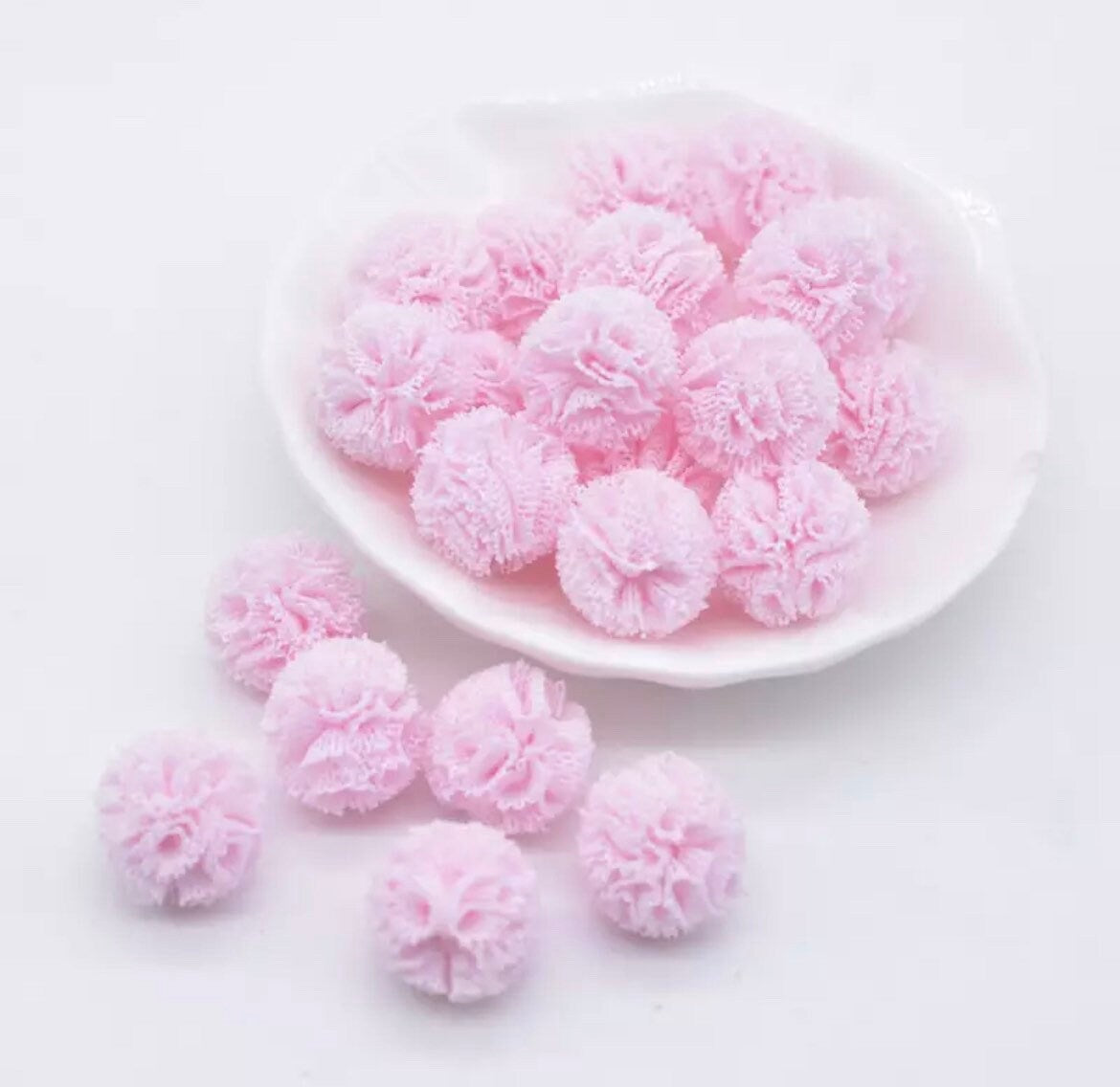 Pale pink mesh fabric balls, 15mm