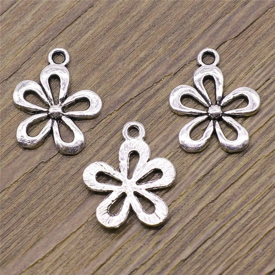 Silver flower charms, 18mm