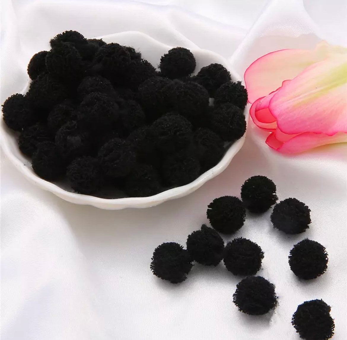 Black mesh fabric balls, 15mm tulle