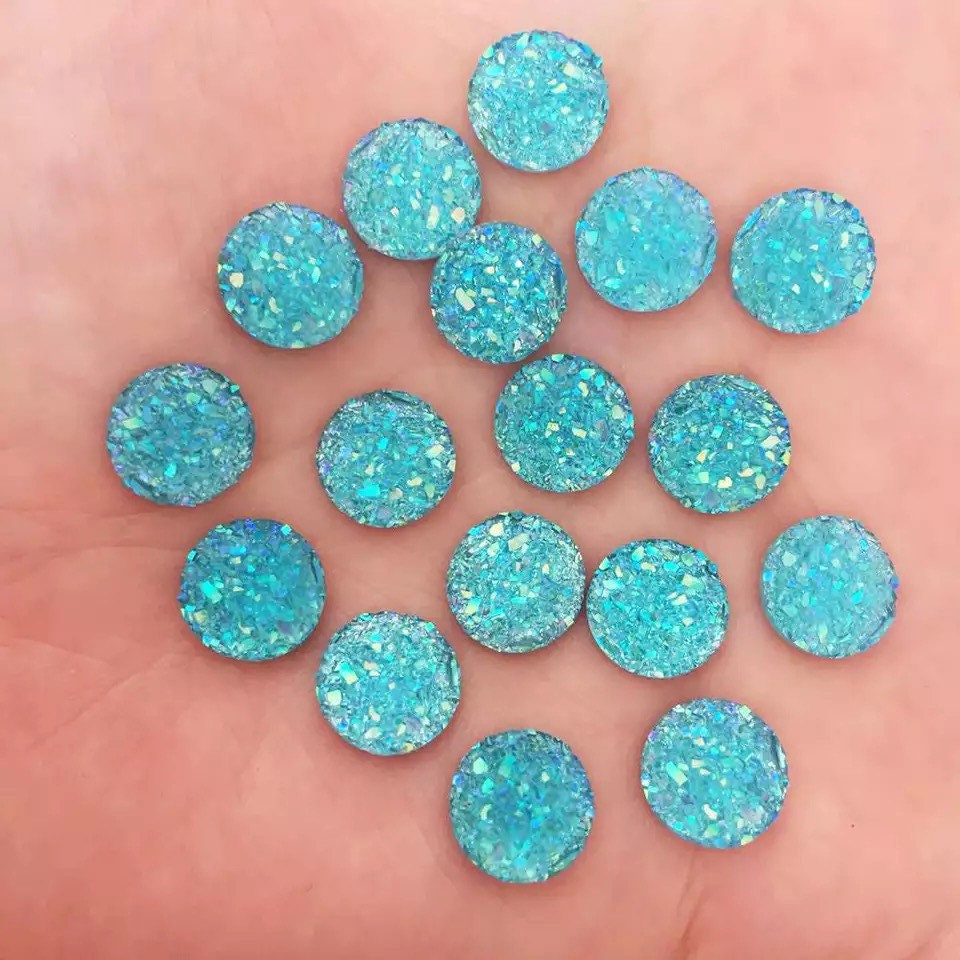 Round resin blue cabochon, 10mm