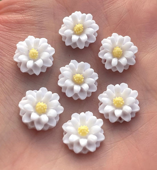 Flower cabochons, 11mm white