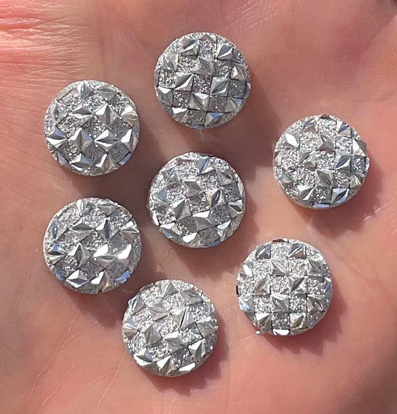 Round resin silver cabochon, 12mm