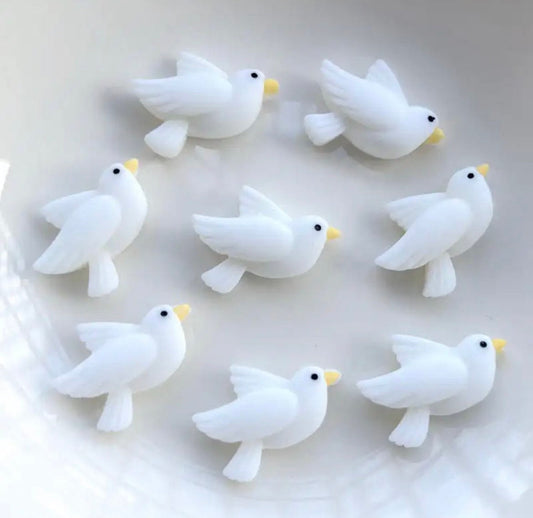 Bird white resin embellishments, 22mm white