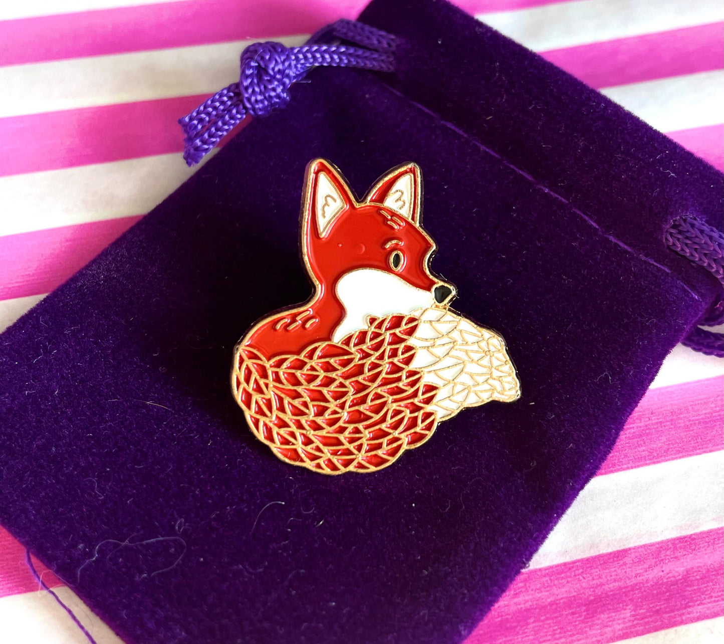 Fox enamel pin badge