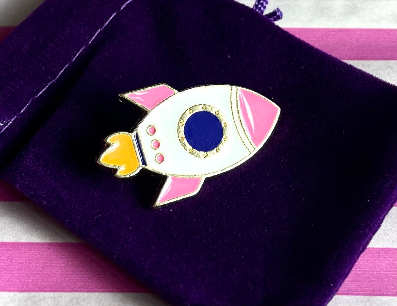 rocket enamel pin badge, 35mm